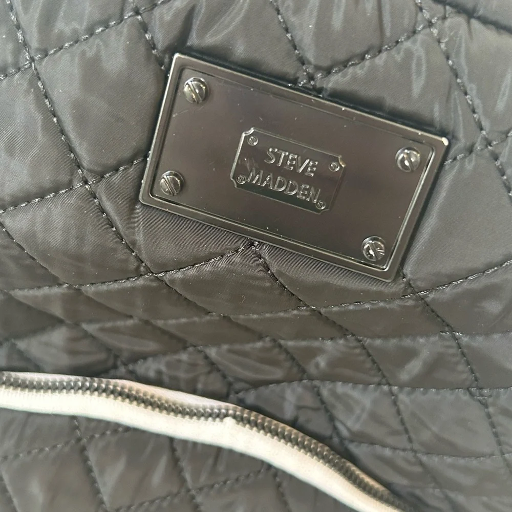 STEVE MADDEN QUILTED NYLON BACKPACK/PURSE